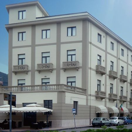 Hotel Vittoria Sapri Buitenkant foto
