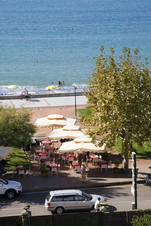 Hotel Vittoria Sapri Buitenkant foto