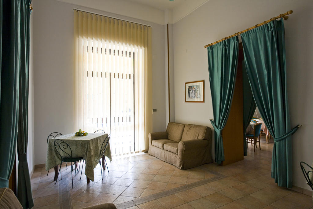 Hotel Vittoria Sapri Buitenkant foto