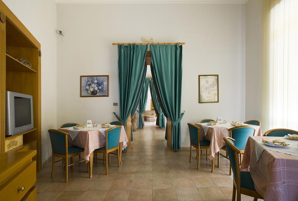 Hotel Vittoria Sapri Buitenkant foto
