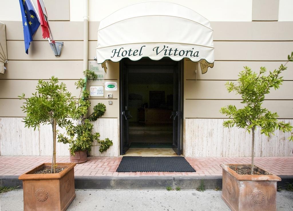 Hotel Vittoria Sapri Buitenkant foto